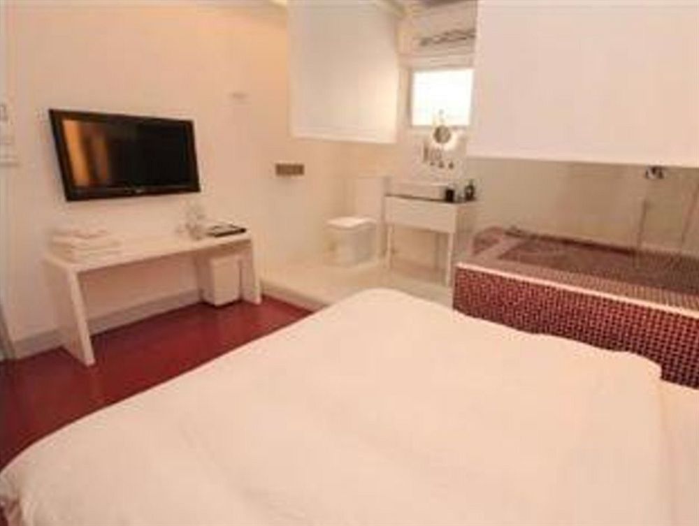 Bed and Breakfast Kenting The House Shanjiao Esterno foto